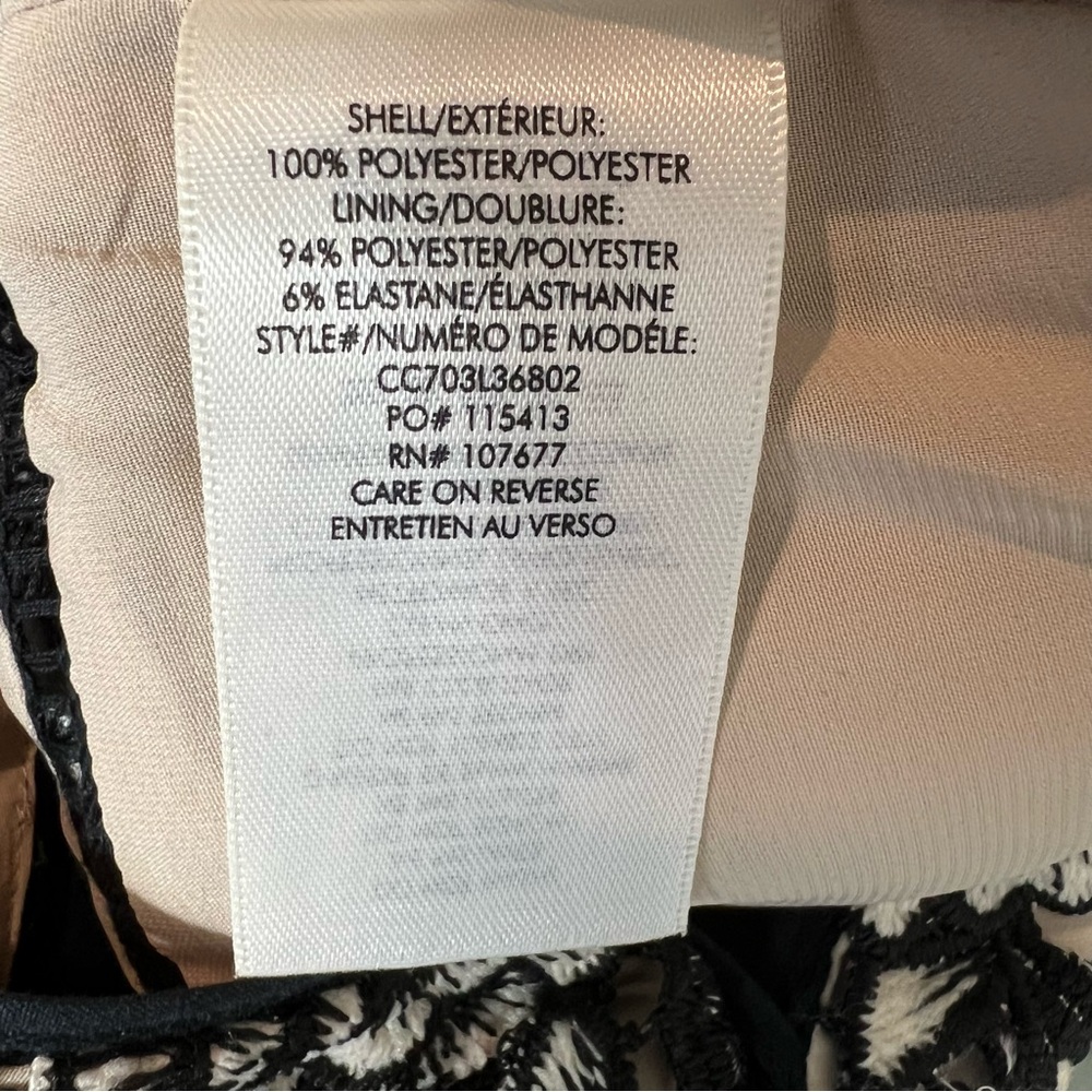 Alice + Olivia Tinsley Black Cream Floral Lace V-Neck Short Sleeve Romper 10 NEW - Picture 7 of 8